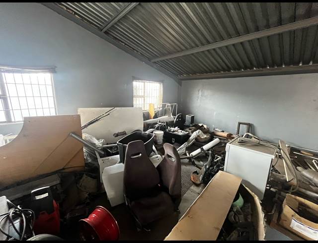 294M² WAREHOUSE FOR SALE IN ANDERBOLT